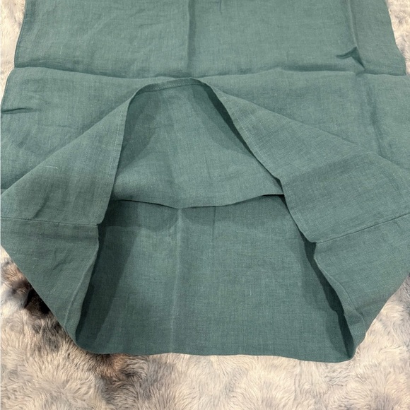 Linge Particulier
Made in France 100% Linen Cushion
$95.00 - Picture 3 of 7